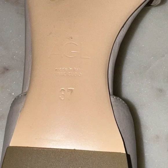 AGL Slip On Flats Leather Nude Beige Made In Italy NEW Women's EU 37 US 7 - Picture 8 of 8